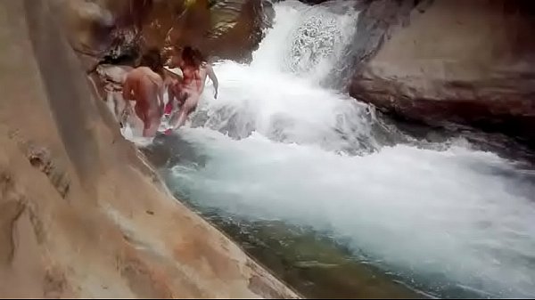 Cogiendo en el r&iacute_o