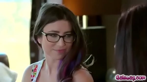 Nonton What Were You Thinking Mom0 thumbnail