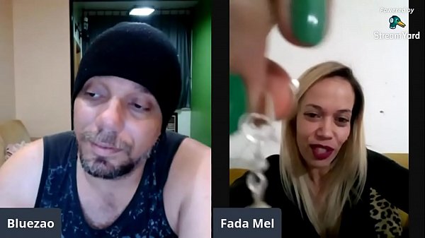 Fada Mel E Melissa Alecxander Atrizes Porno Respondendo Perguntas Picantes Dos F&atilde;s thumbnail