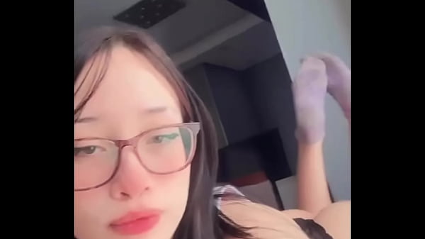 Nonton Voltei Meu &oacute;culos Tradicional thumbnail