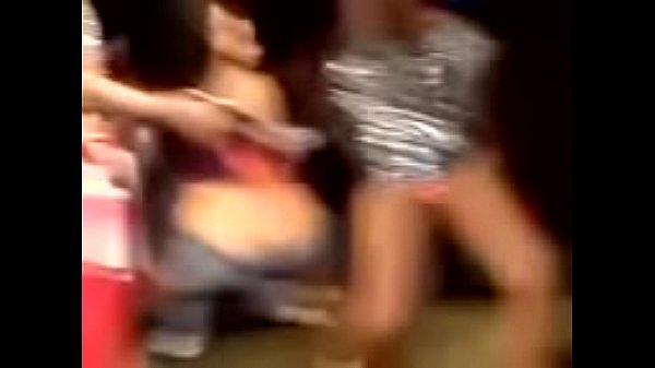 Universitária dançando_todo enfiado a_mais puta de todas