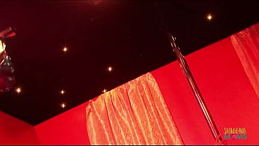 Nonton Grinding On The Pole Was The Only Thing The Men Expected From The Milf Strippers. They Did Not Account For The Fact That They Are Horny Sluts Who Love Foursomes And Having Their Buttholes Penetrated. thumbnail