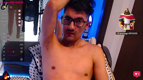 Play MP4 - He sticks out his tongue so that they can please pour all the milk on him and his gestures say it all&period; ericklemeiux