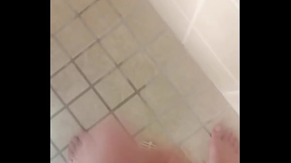 Jayreece masturbating in shower