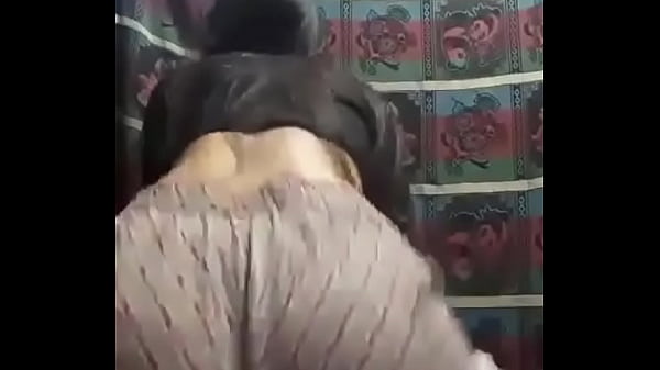 Mujer sexi moviendo el_culo