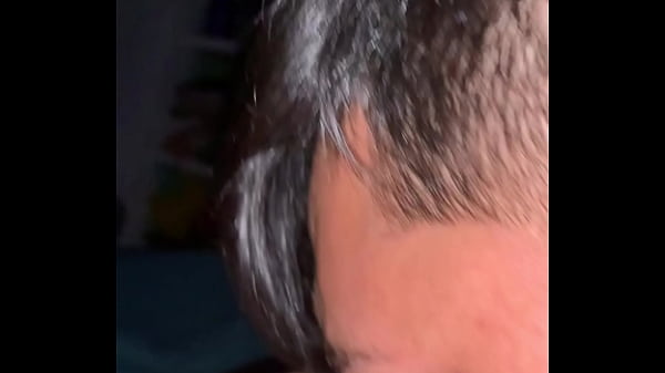 Play MP4 - Su primer anal