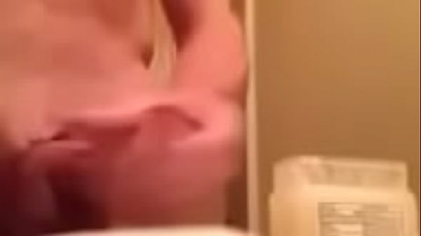 Nonton Trim.e2f345bd-83b5-4ed1-af27-d4e8b4f73348.mov thumbnail