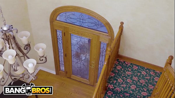 BANGBROS - Petite Black Babe Anya Ivy Fucks The_Mail Man, Hunter Galloway