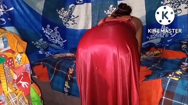 Play MP4 - रागिनी भाभी को रात में देवर ने जुदाई की