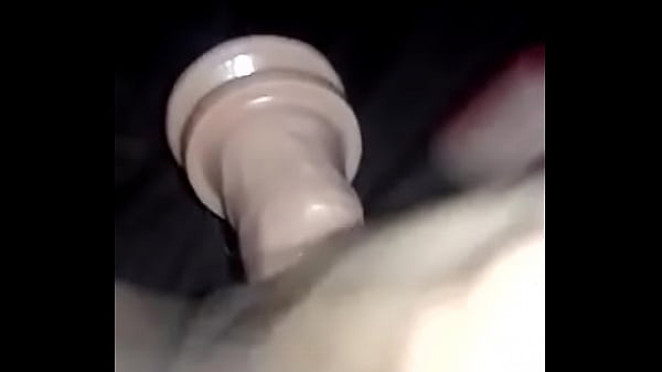 Play MP4 - Putinha safada se masturbar com vibrador pensando no amante