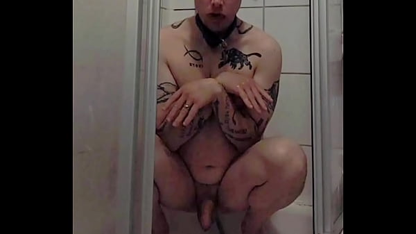 Pee & Cleaning Ass Cunt thumbnail