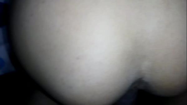 le dice por teléfono a su esposo !estoy_en el_gimnasio!