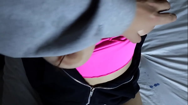 Play MP4 - Sexo a escondidas con hermanastra casi nos pillan&period; Tetas perfectas co&ntilde;o apretado&period;