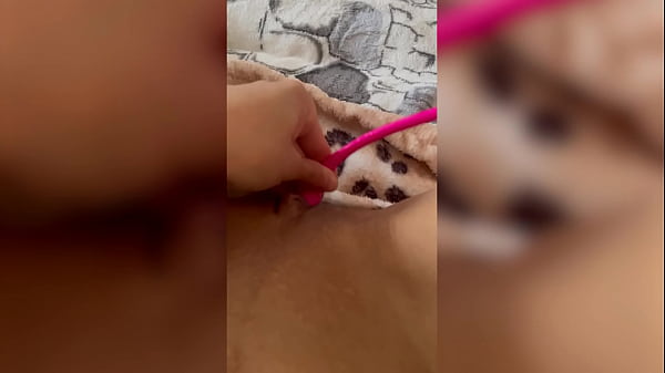 Close up masturbation with big pink dildo and_pink powerfull vibrator