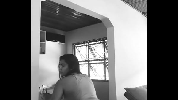 Morena magrela safada 