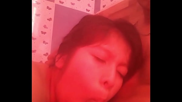 Play MP4 - Jovencita caliente mamando Verga Video Casero Real