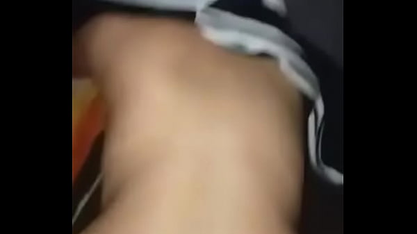 Mi t&iacute;o no est&aacute; y aprovecho para cogerme a mi prima