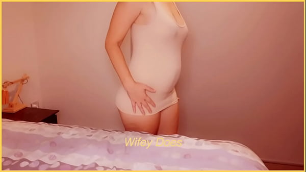 Play MP4 - Wife flashes in her tight dress