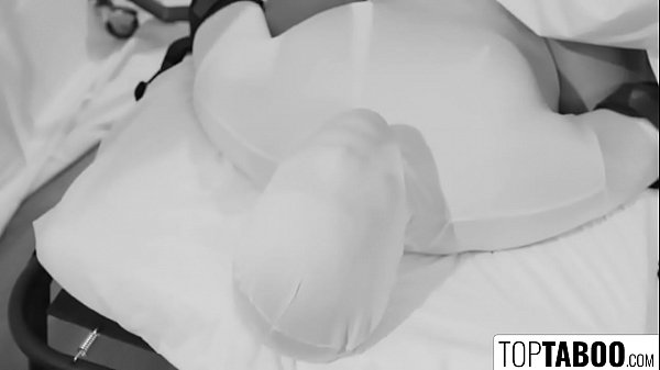 Wife cheats on husband with powerful studs to_get pregnant