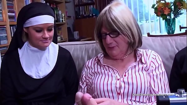 Play MP4 - Older crossdressers use dildos on a female