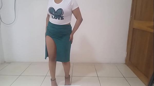 THE STUDENT SHOWS_HER VAGINA RECENTLY FUCKED BY HER OLD AND PERVERT TEACHER