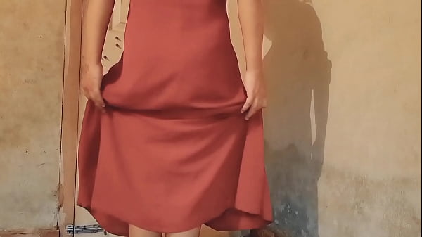 Play MP4 - Local Marathi aunty pissing and ass show