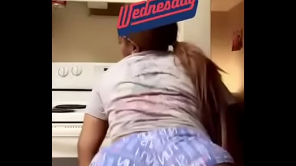shorty sent me twerking videos
