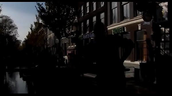 Nonton Hottie Takes It Up The Arse thumbnail