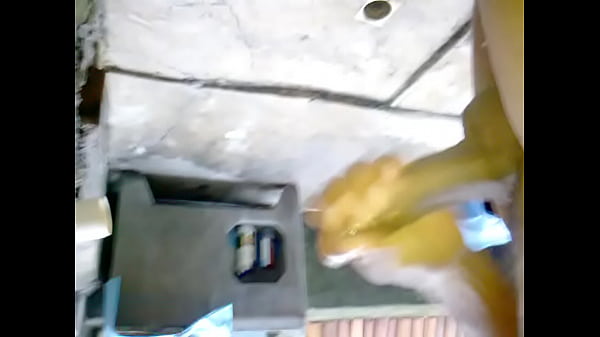 Play MP4 - Mijando fora n&atilde;o tive em quem mijar