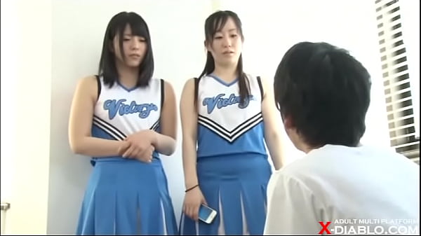 Play MP4 - セクハラ指導をしていたらキレたチアリーダーにイジメられて何度も射精させられた。