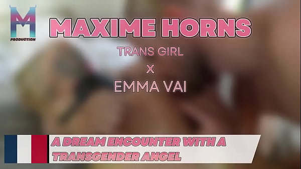 Attach&eacute;e, caress&eacute;e, prise en levrette... Emma withoutRul est une femme trans incroyable. Ses mouvements, son plaisir, et... 