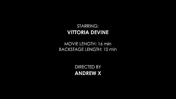 Vittoria divine testing the handmade vulkano size xl with additional anal fisting ah003