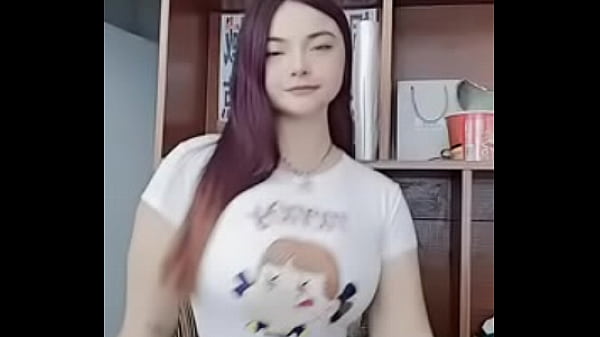 Nonton 悯宝的大乳房 thumbnail