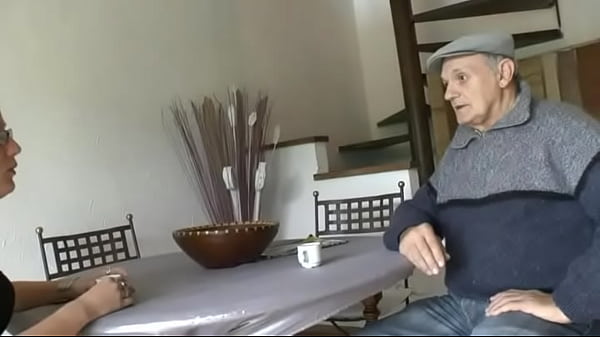 Amateur teen blonde anal_fucked in threeway with_Papy