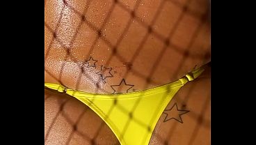 Torrando o bumbum pras rolas me comerem de marquinha 