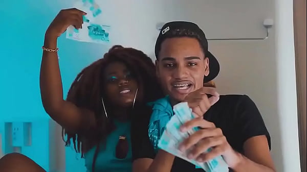 Brazilian trap sensual clip 