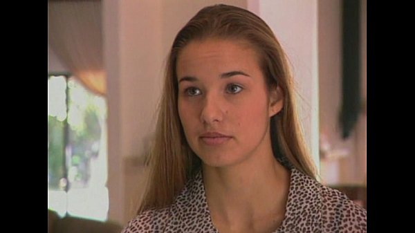 Play MP4 - Metro - Troubled Love - scene 6