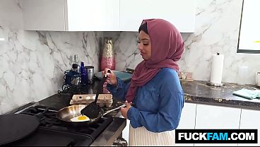 Nonton Learning To Be Naughty thumbnail