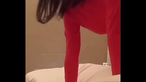 Nonton Red Mini One Piece thumbnail