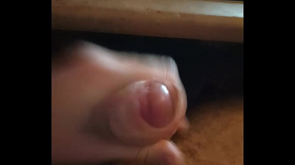 Ich wichse mir schönmeinen_Schwanz_und komme geil