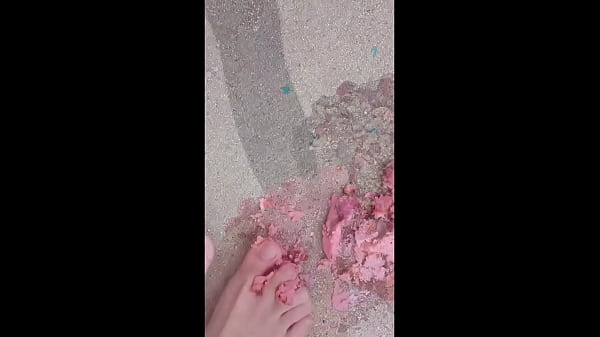 Trailer foot food crush by sexy milf 