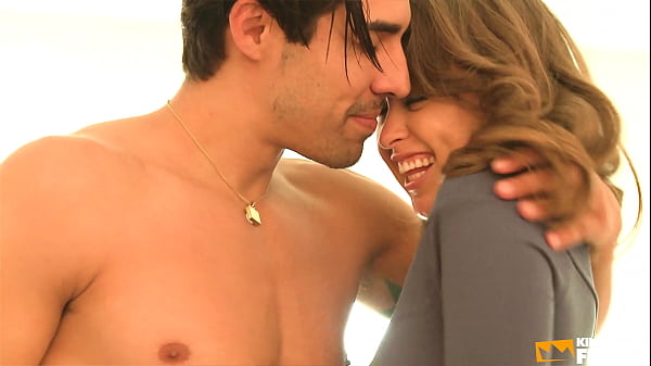 Hot Babe Gets Her Shaved Pussy Pumped By A Muscular Guy In Many Ways thumbnail