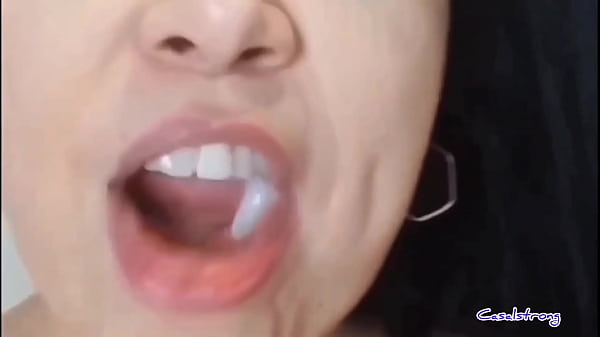 Barbie alem&atilde;o tatuador