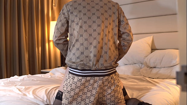 Rapper Fucks a HOT MILF