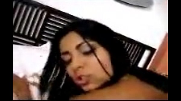 Gostosa Chupando edando com vontade