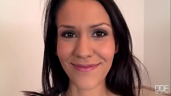 Play MP4 - Loco For Latin Legs&excl;