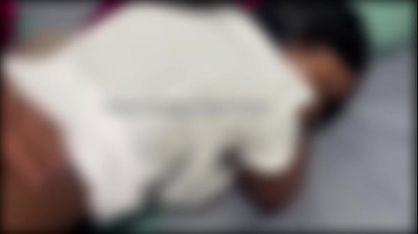 Play MP4 - MEU MARIDO E O AMIGO DELE JOGANDO UMA PELADA AONDE EU SAI COM O CUZINHO CHEIO DE LEITE