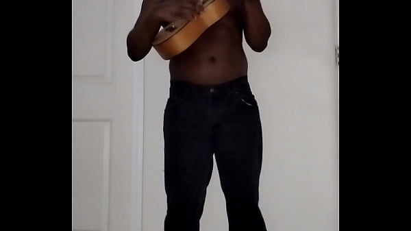 Continuing singing and dancing for free 3