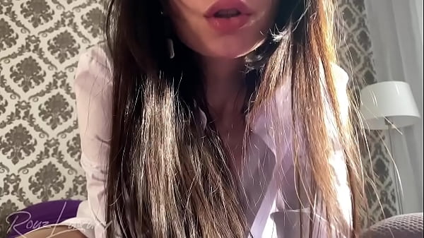 cute girl_caresses her little pussy