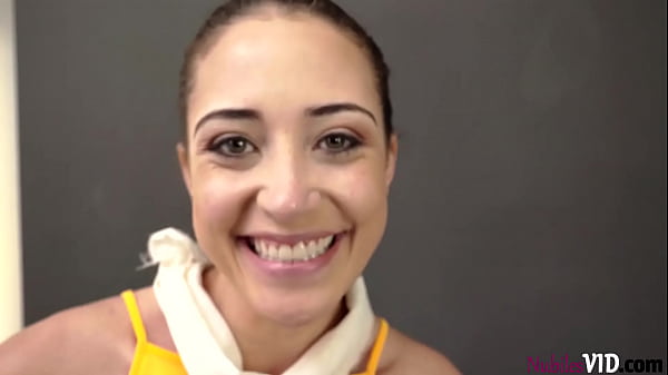 Play MP4 - Family Pies S8-E4 Alina Lopez&comma; Avi Love In Bird Boxxx Challenge